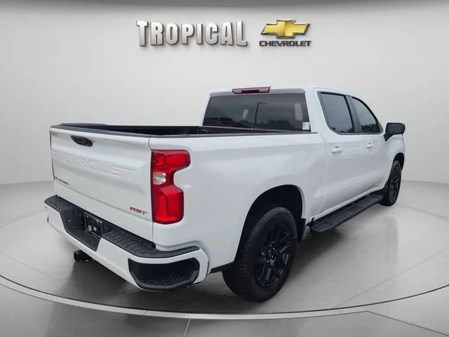 New 2026 Summit White Chevrolet RST image 5