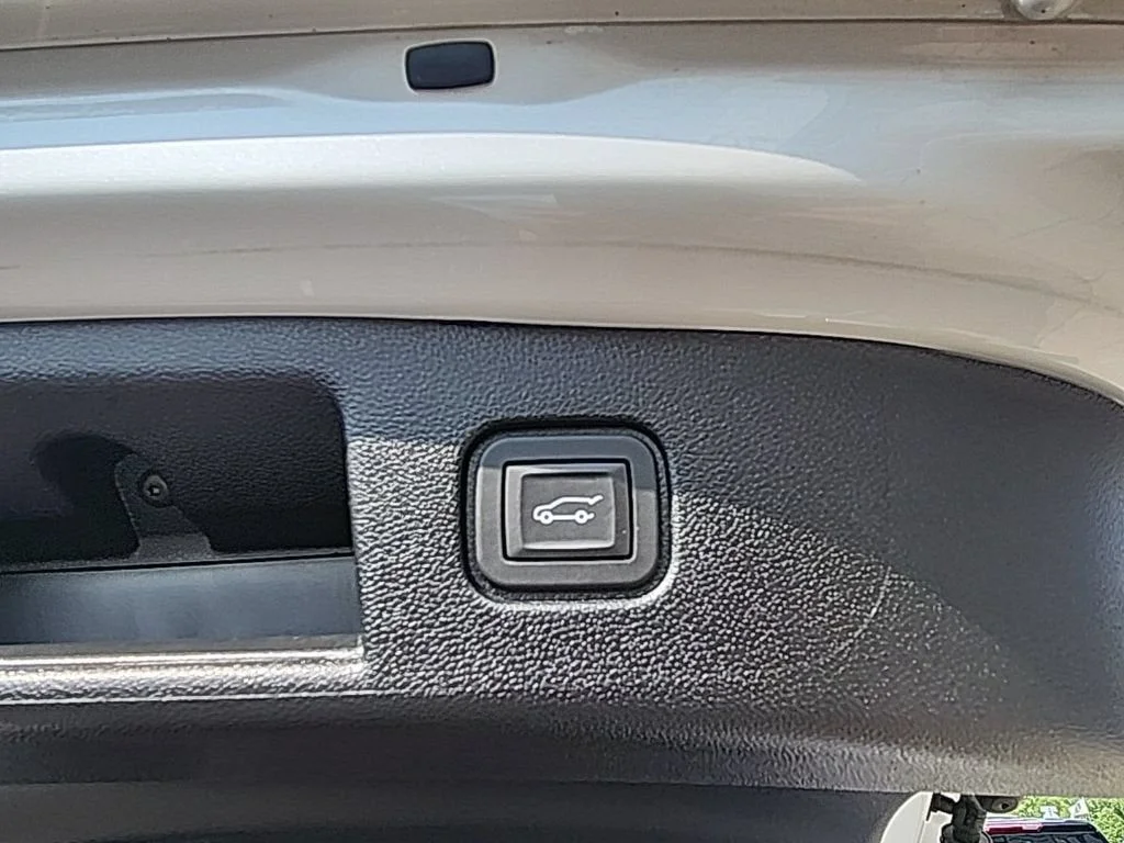 Used 2025 Beige Chevrolet SS image 18