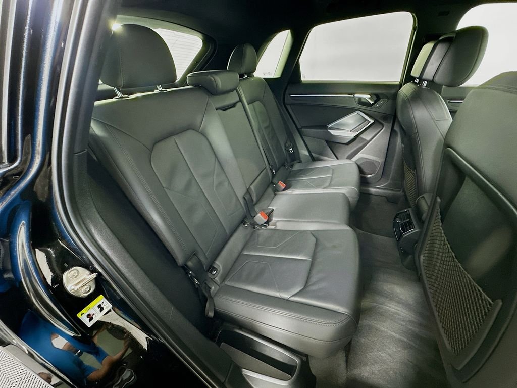 Used 2019 Mythos Black Metallic Audi 2.0T Premium image 27