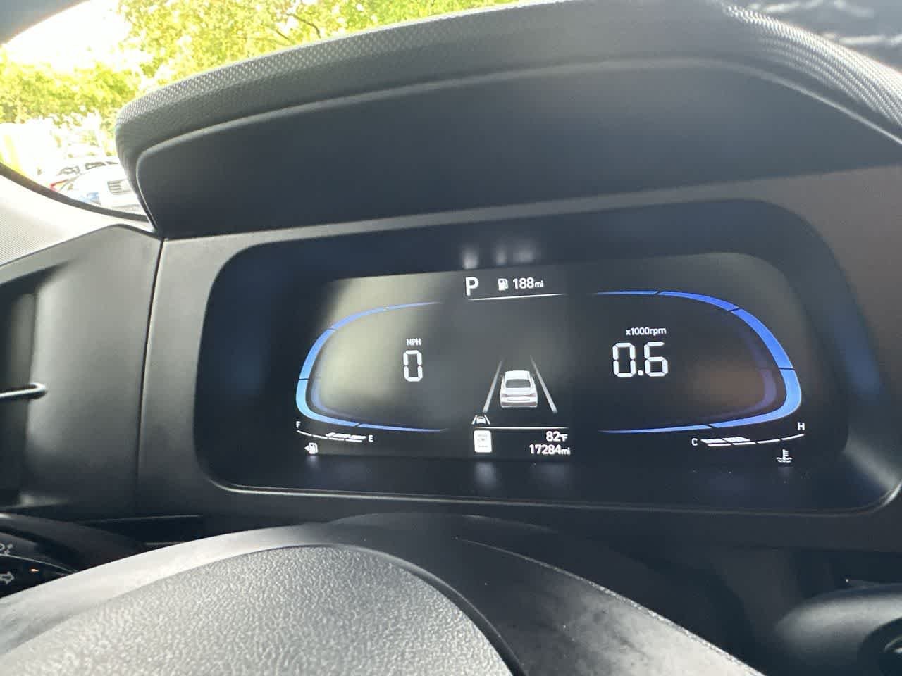 2025 Hyundai Elantra SEL - Photo 16