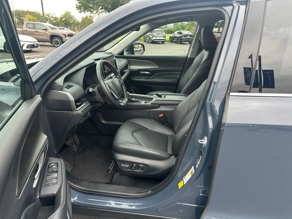 Certified Used 2025 White Toyota XLE image 14