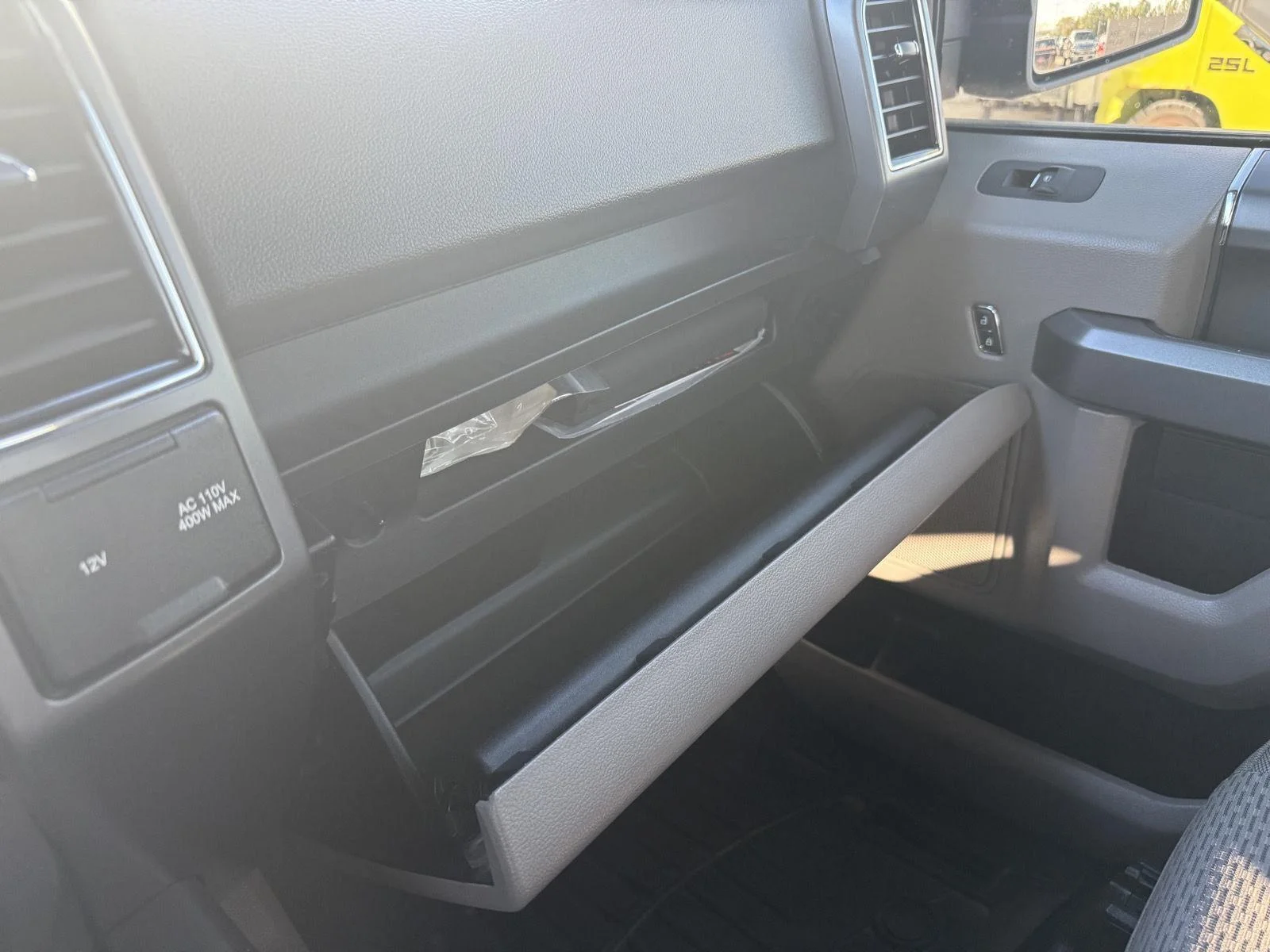 Used 2019 Oxford White Ford XLT image 30