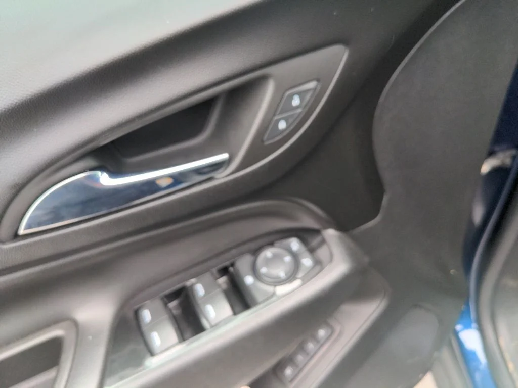 Used 2022 Blue Chevrolet Premier image 6