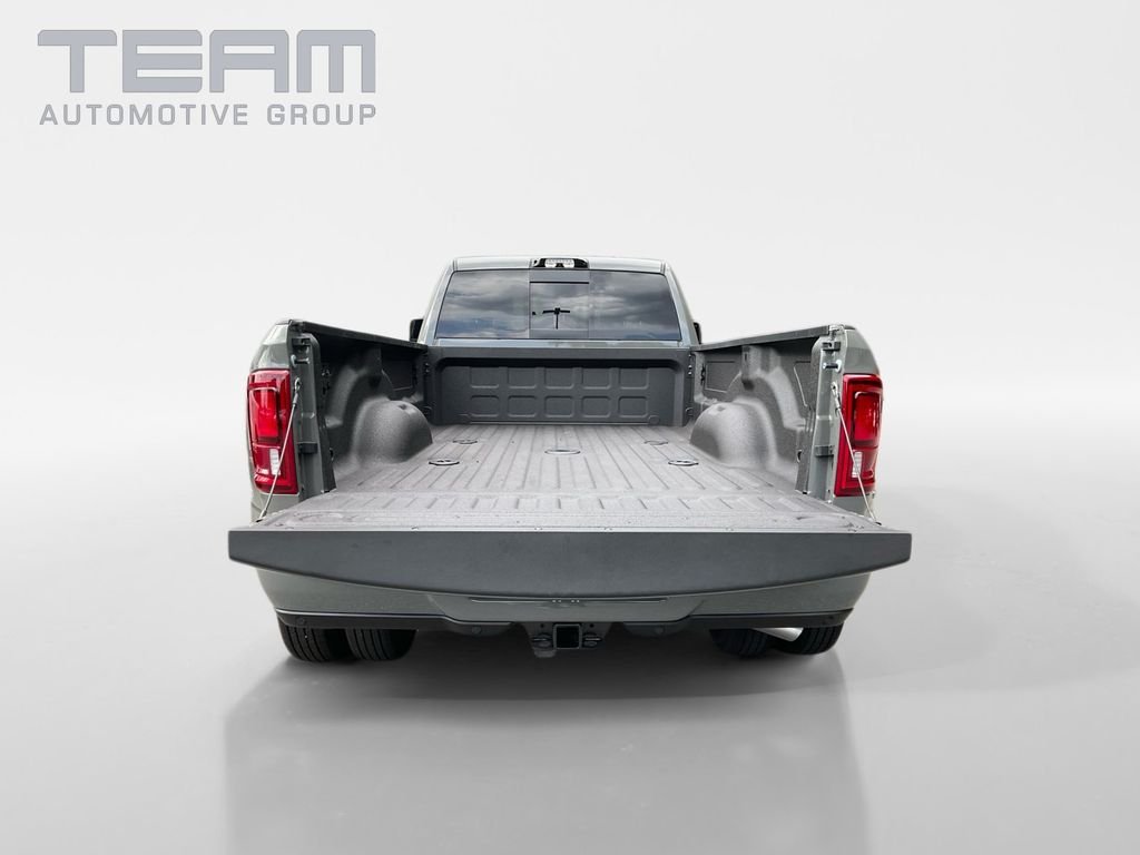 New 2027 Ceramic Gray Clear-Coat Exterior Paint RAM Big Horn image 13