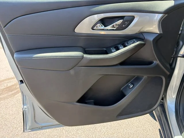 Used 2023 Sterling Gray Metallic Chevrolet LT Cloth image 17