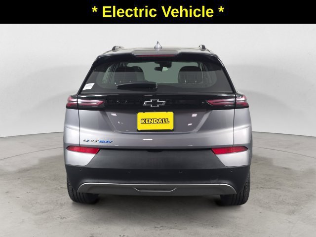 Used 2023 GRAY GHOST METALLIC Chevrolet LT image 6