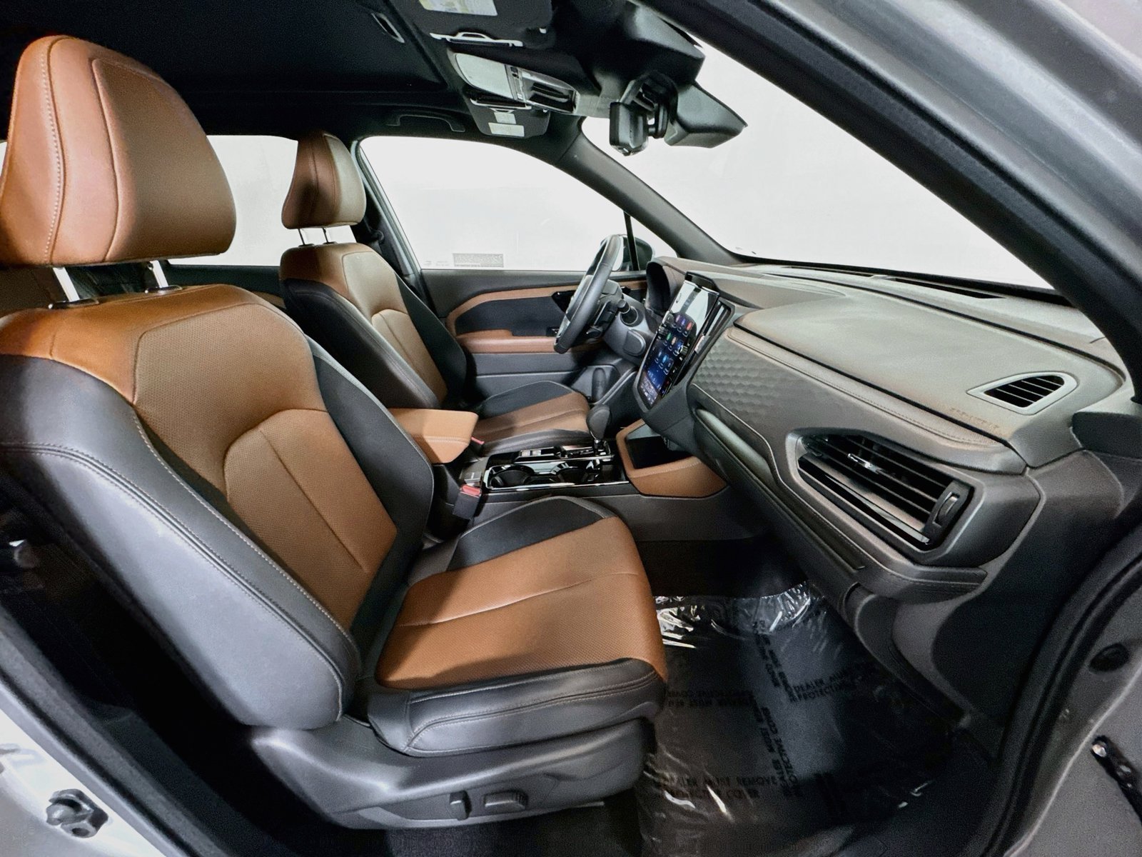 Used 2026 River Rock Pearl Subaru Touring image 27