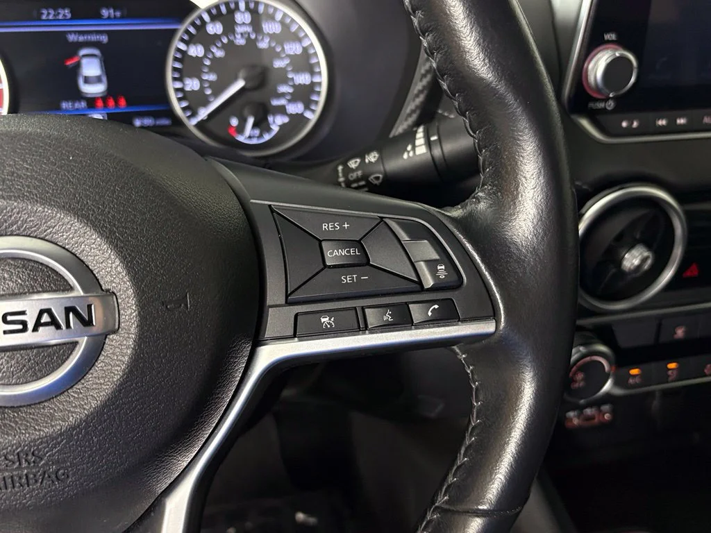 Used 2022 White Nissan SV image 18