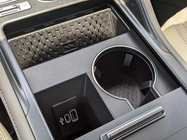 Used 2025 Gray Lincoln Premiere image 27