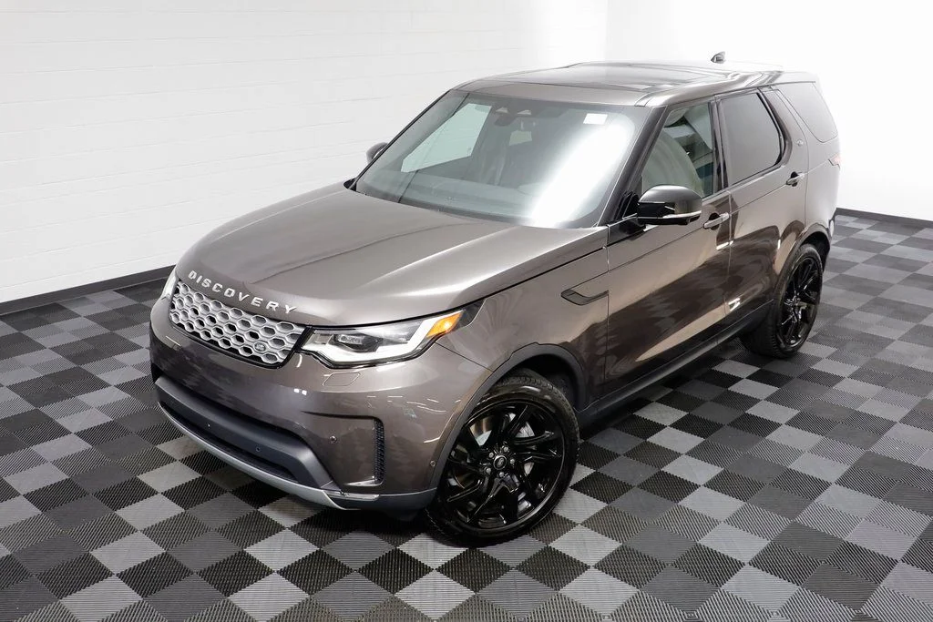 New 2025 Gray Land Rover S image 2