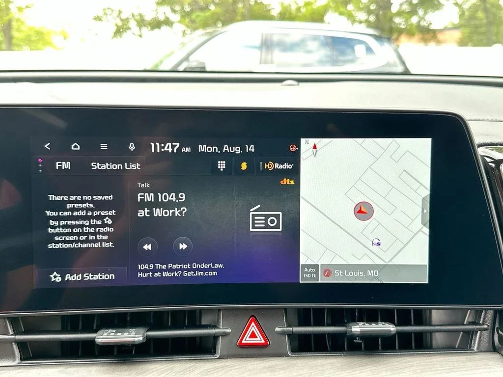Used 2024 White Kia X-Pro Prestige image 37