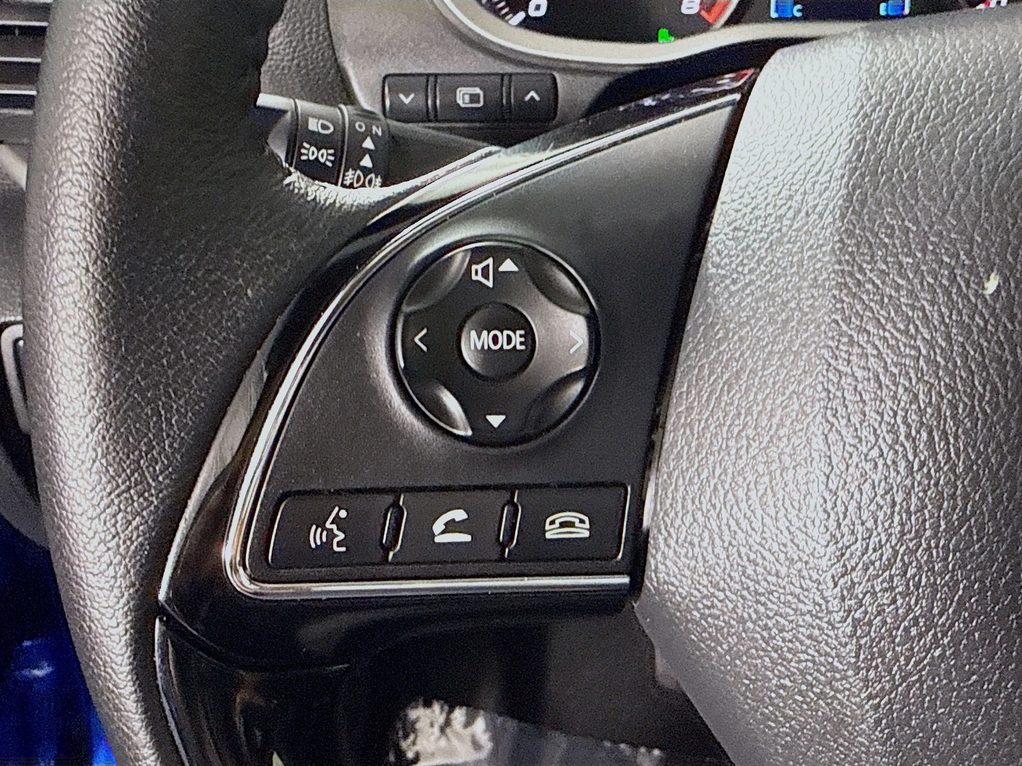 Used 2026 Lightning Blue Metallic Mitsubishi Black Edition image 10