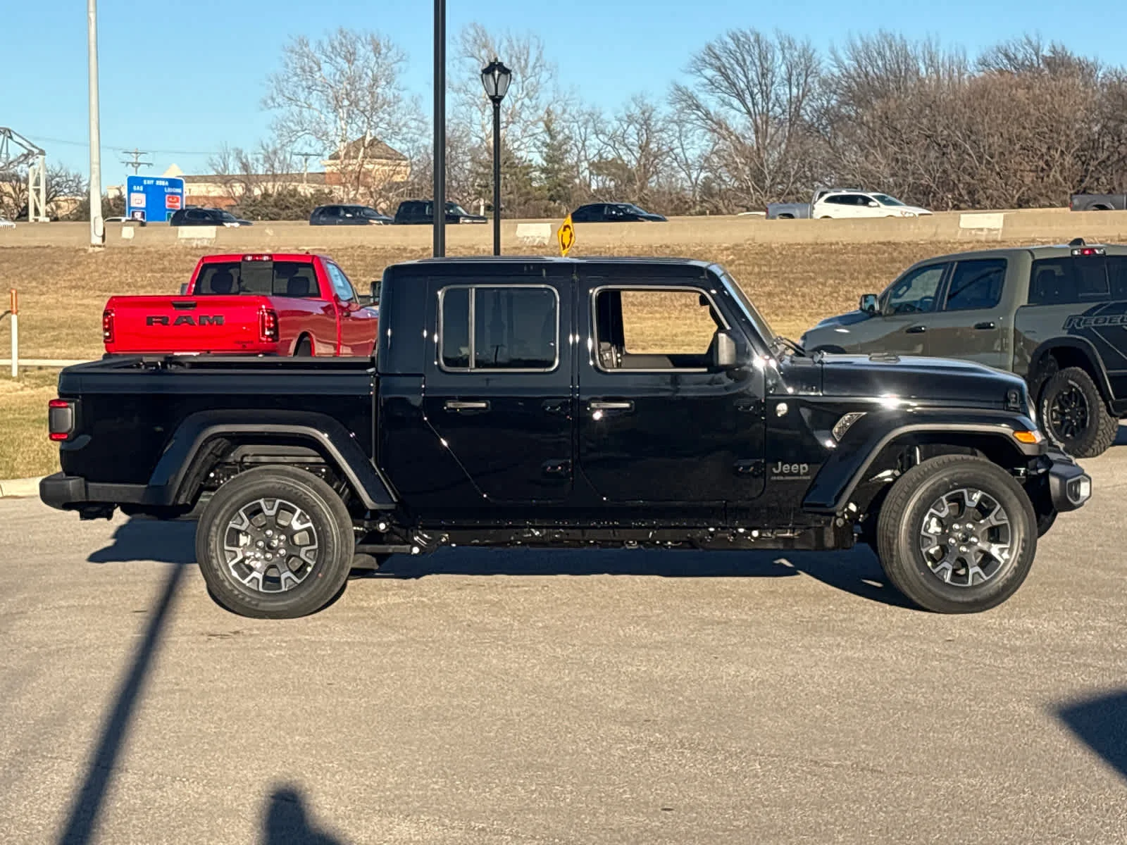 New 2026 Black Clear-Coat Exterior Paint Jeep Sahara image 10