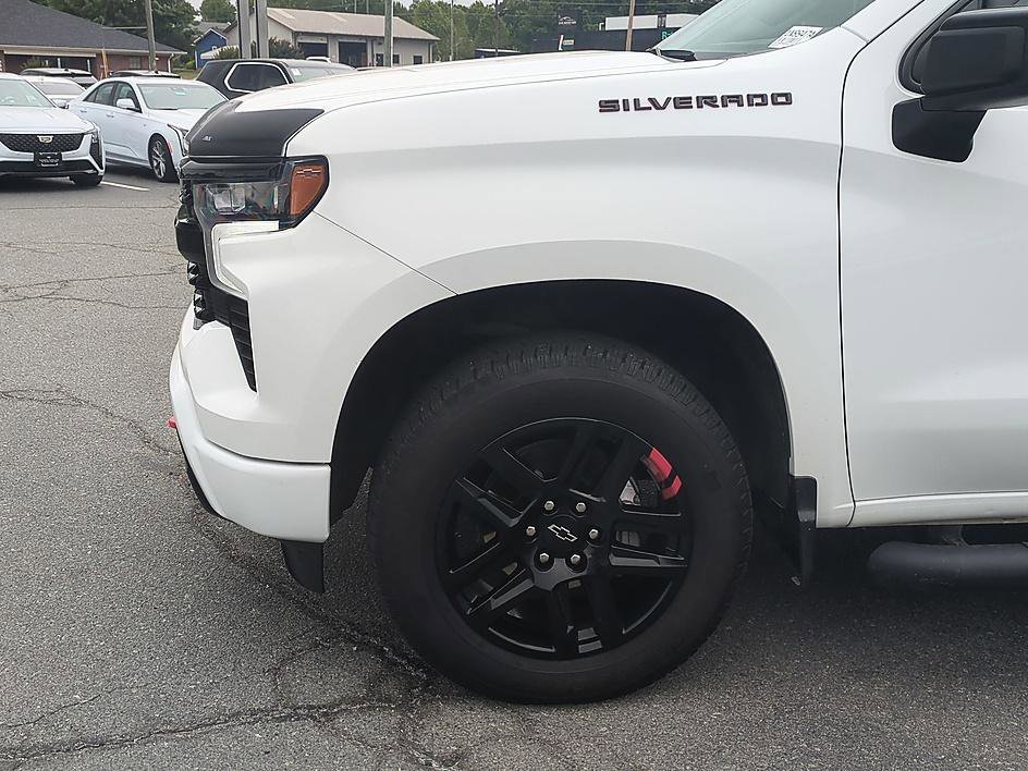 Used 2024 Summit White Chevrolet RST image 10