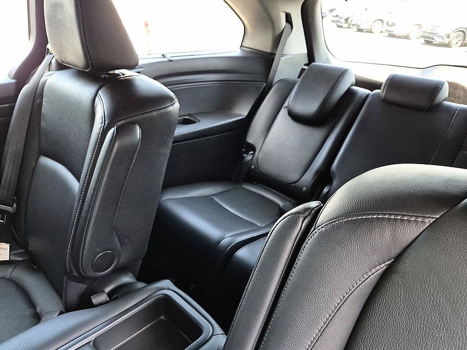 Used 2022 White Honda Touring image 32