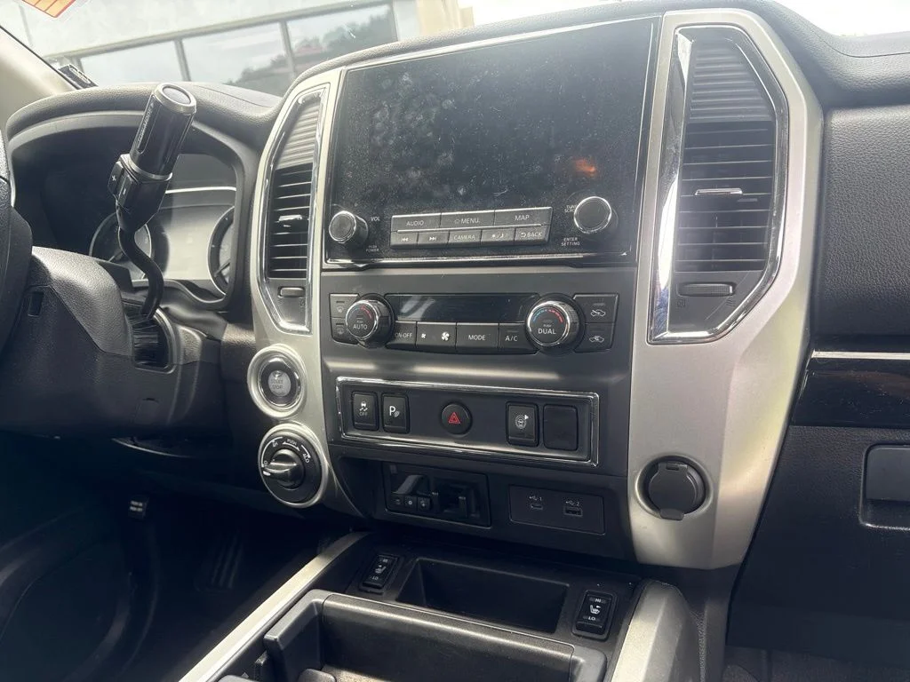 Used 2021 Blue Nissan SV image 18