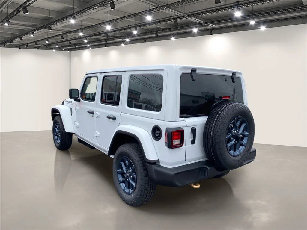 New 2026 Bright White Clear-Coat Exterior Paint Jeep 85th Anniversary Edition image 3
