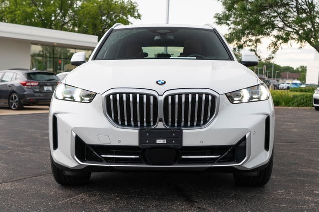 Certified Used 2024 Mineral White Metallic BMW xDrive40i image 7