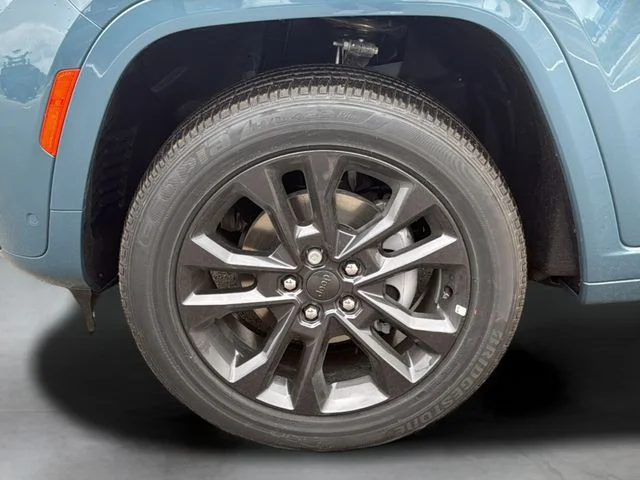 New 2026 Steel Blue Exterior Paint Jeep Limited Reserve image 22