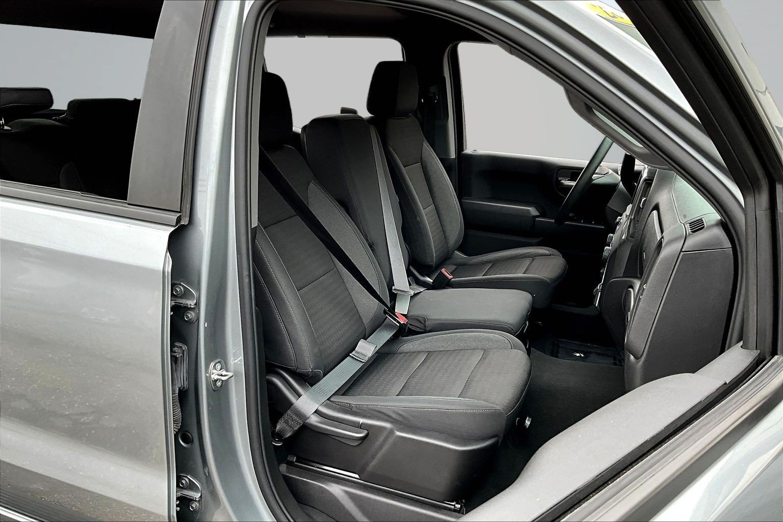 Used 2024 Gray Chevrolet Custom image 26