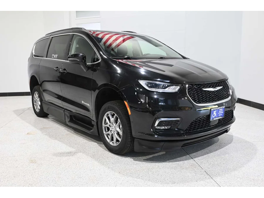 Used 2021 BLACK Chrysler Touring Mobility Handicap Van image 3
