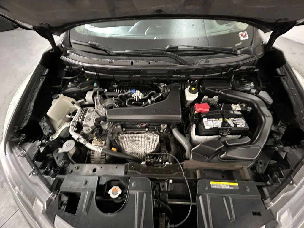 Used 2019 Gray Nissan SL image 21