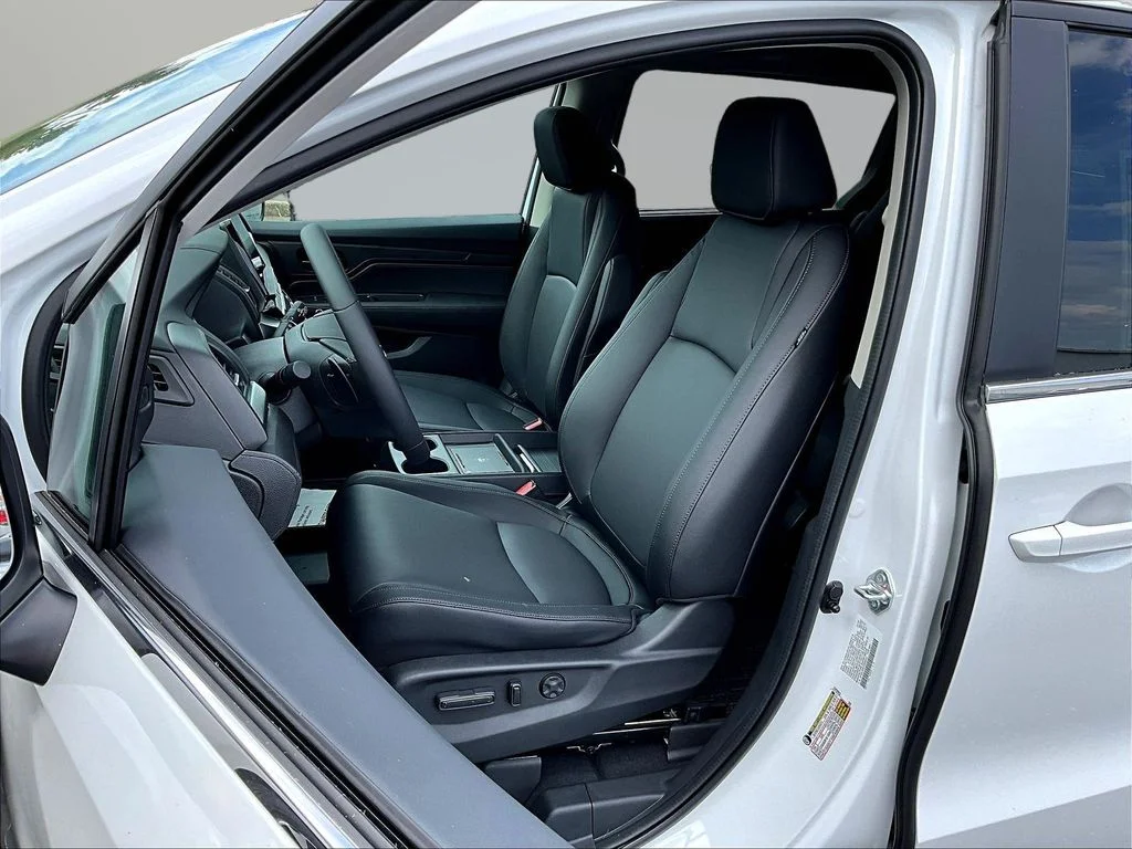 New 2026 Platinum White Pearl Honda EX-L image 25