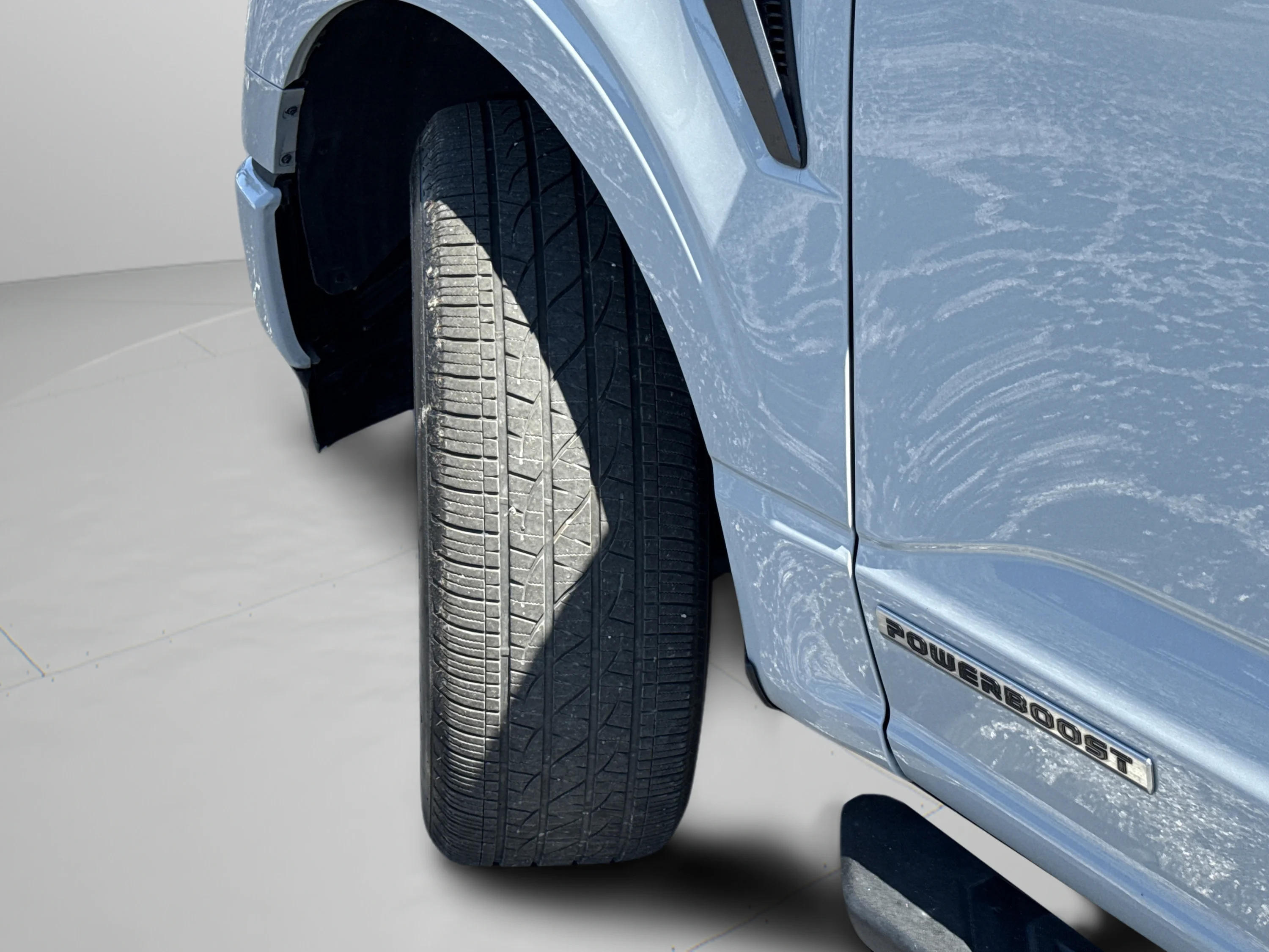 Used 2023 Avalanche Gray Ford XLT image 50
