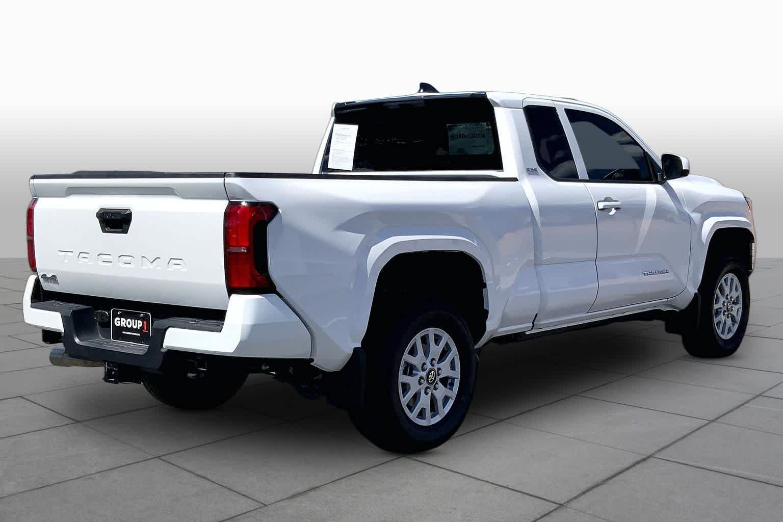 Used 2026 Ice Cap Toyota SR5 image 12