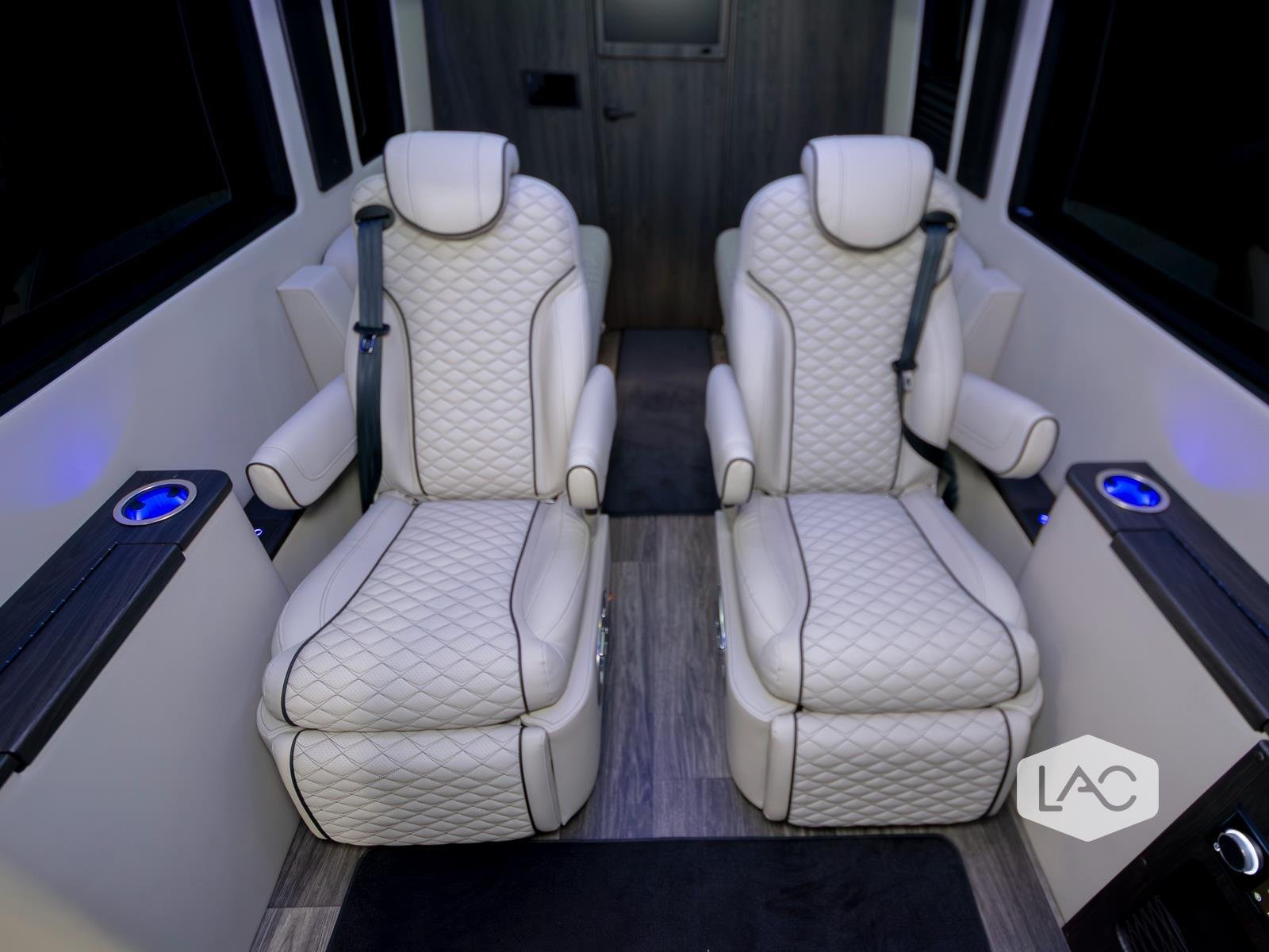 New 2026 Hightech Silver OGV LUXURY COACH AWD ADV PKG 2.1 w/ Comfort Seats image 11