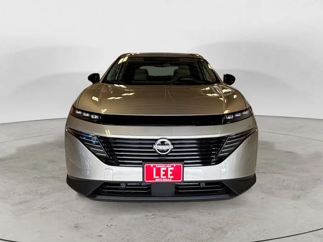 New 2026 Gold Nissan SL image 9