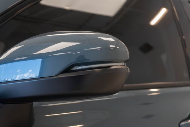 Used 2025 Blue Honda EX-L image 8