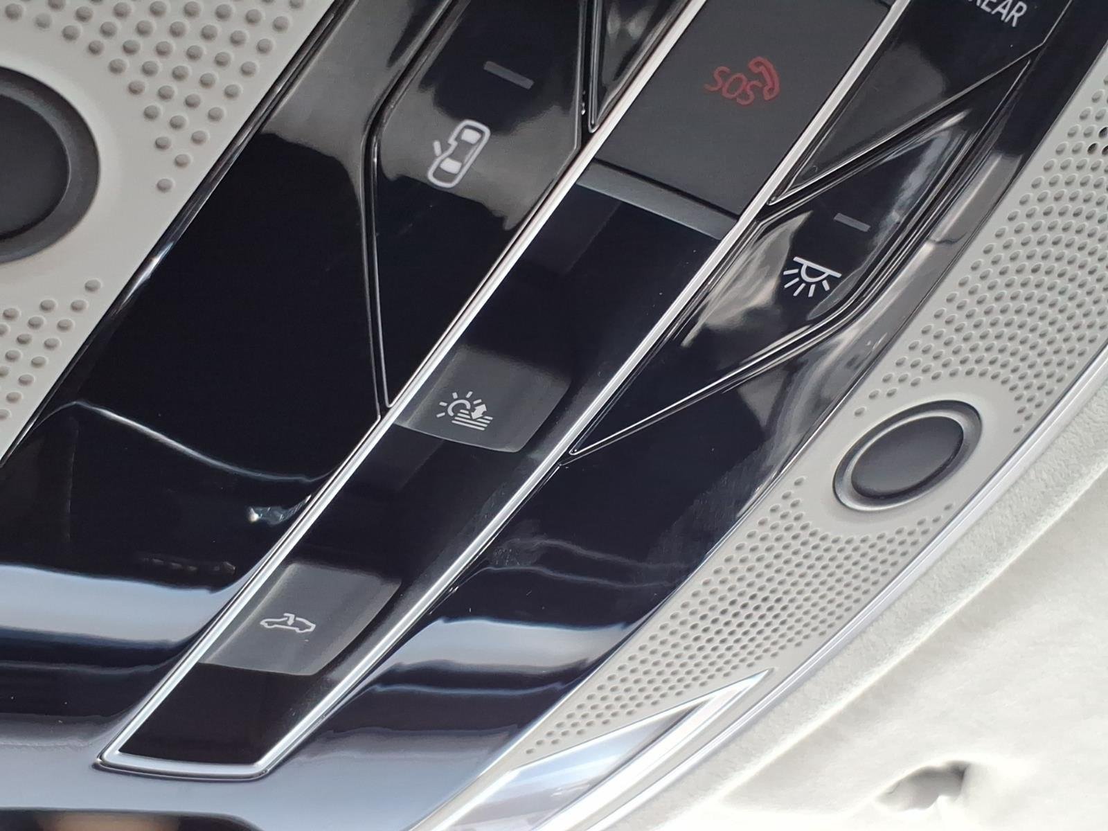 Used 2020 Glacier White Metallic Audi  image 23