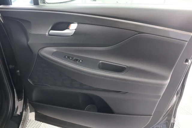 Used 2023 Black Hyundai SEL image 29