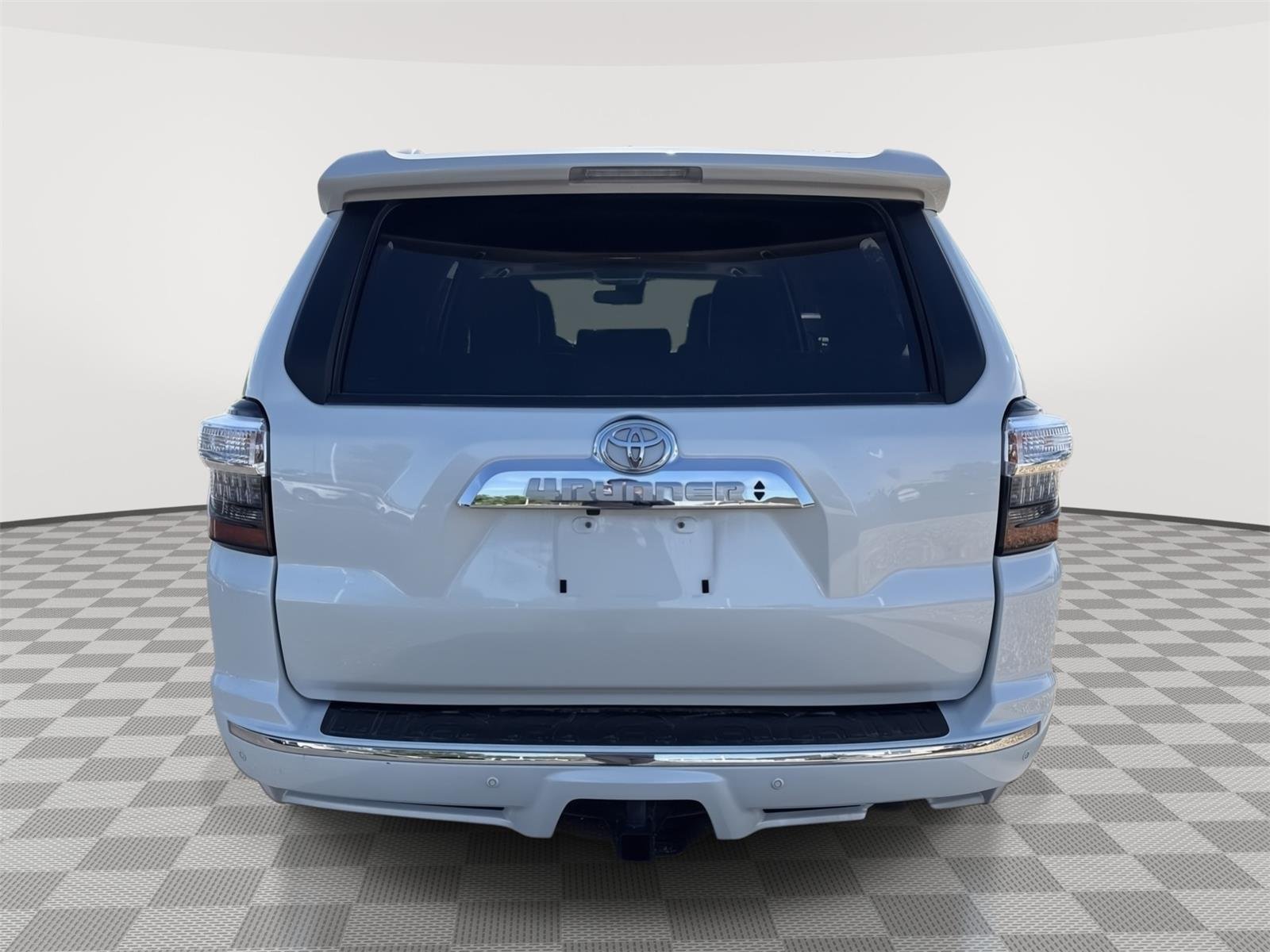 Used 2023 Blizzard Pearl Toyota Limited image 10