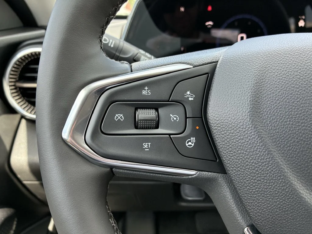 New 2026 Mosaic Black Metallic Chevrolet ACTIV image 18