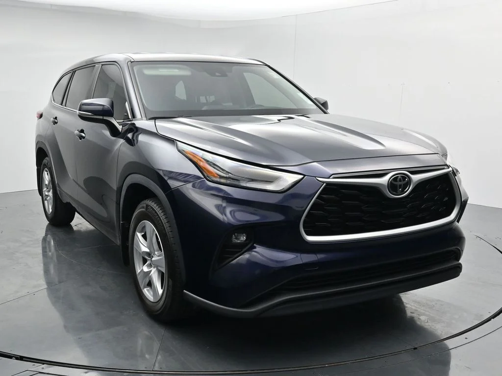 Used 2023 Blue Toyota LE image 2
