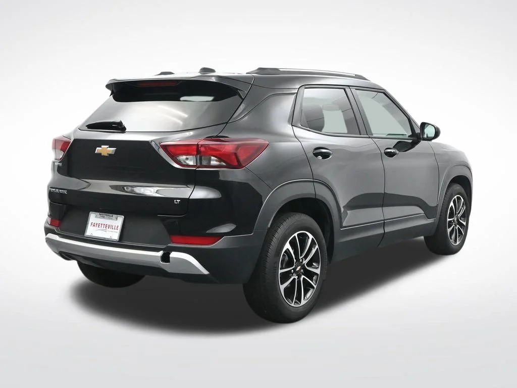 Used 2025 Black Chevrolet LT image 5