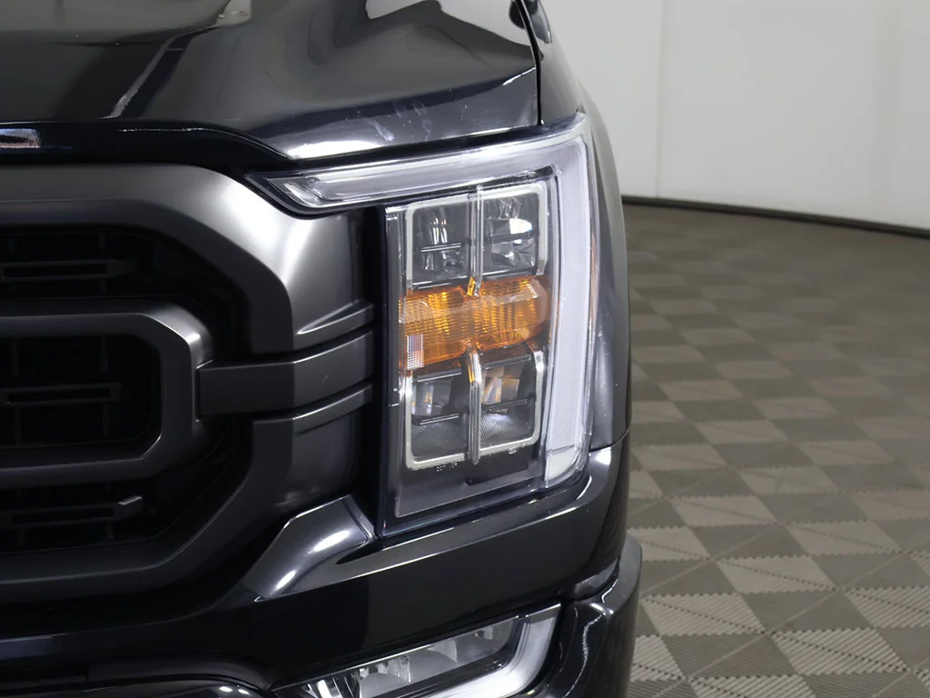 Used 2022 Agate Black Metallic Ford XLT image 16