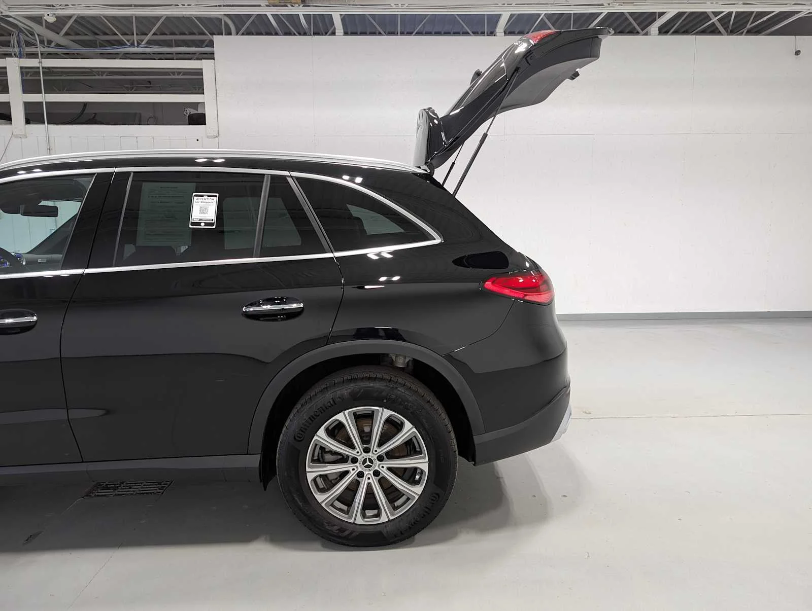Used 2026 Black Mercedes-Benz GLC 300 image 8