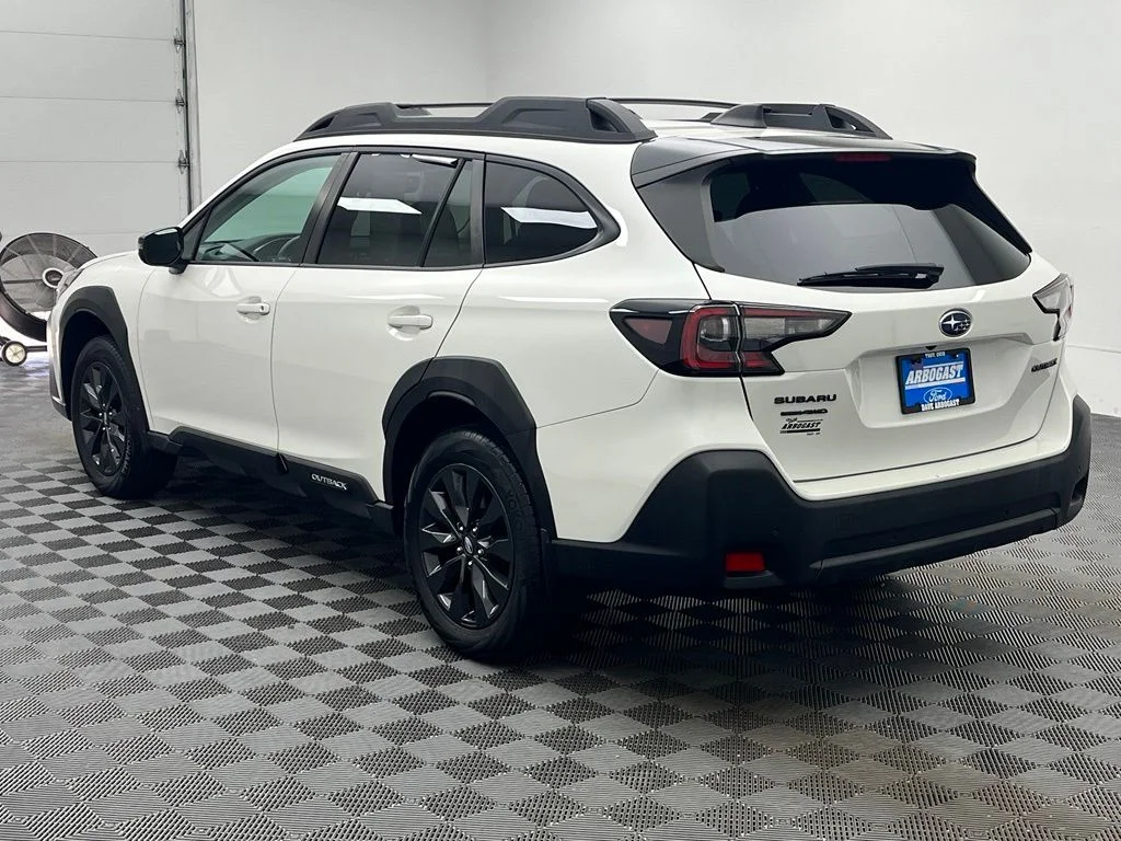 Used 2023 White Subaru Onyx Edition image 13