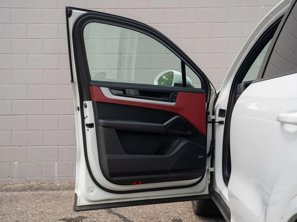 Used 2024 White Porsche Base image 15