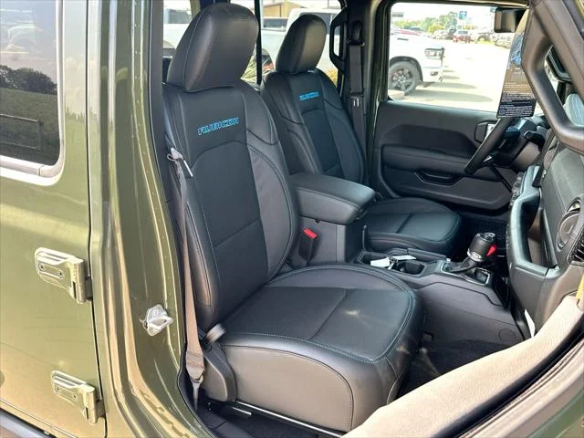 New 2023 Sarge Green Clear-Coat Exterior Paint Jeep Rubicon 4xe image 24