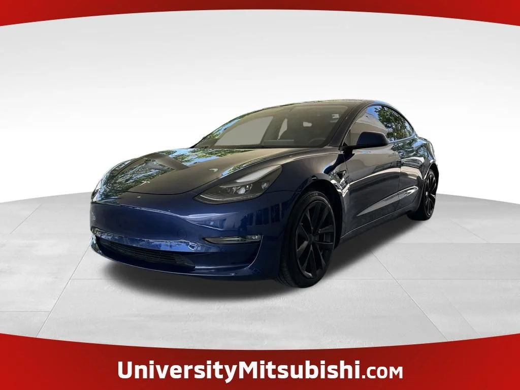 2022 Tesla Model 3 Standard Range Plus's photo