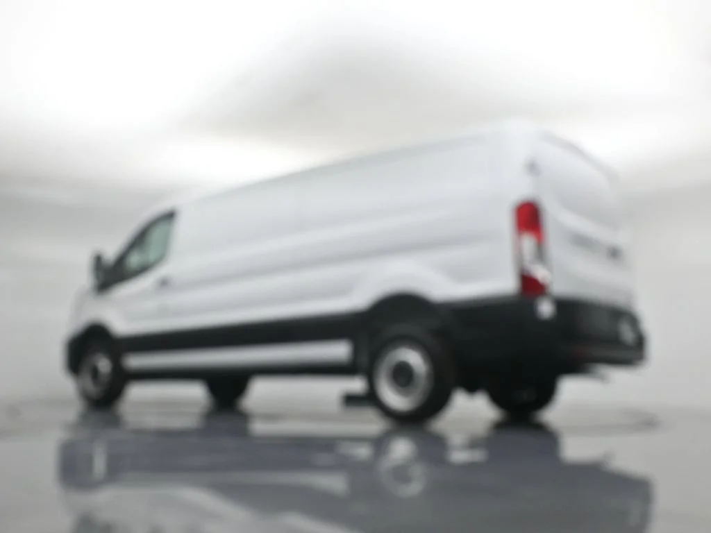 New 2026 Oxford White Ford Base image 3