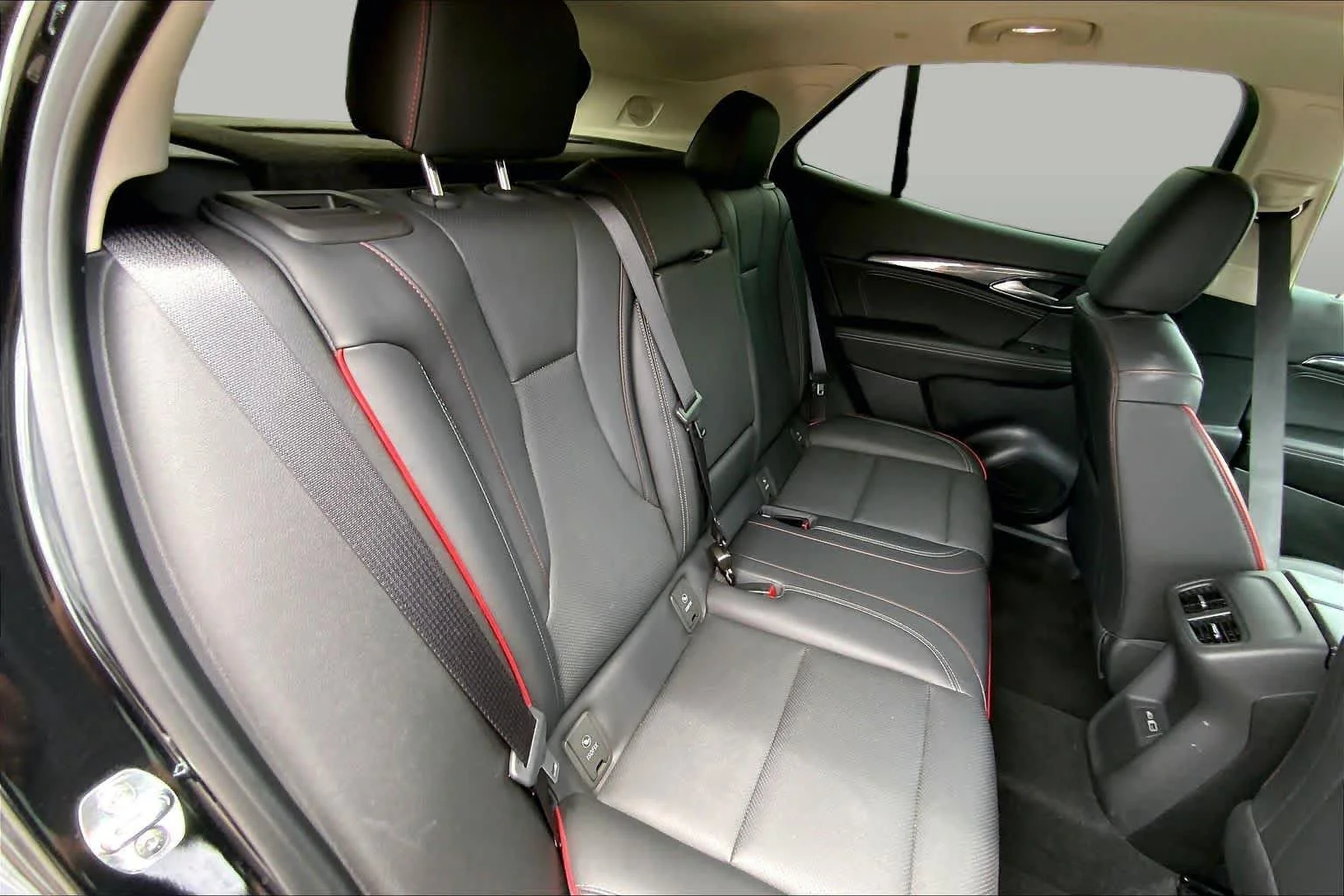 Used 2023 Ebony Twilight Metallic Buick Essence image 19