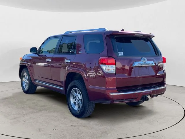 Used 2013 Red Toyota SR5 image 3