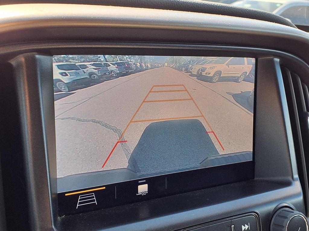 Used 2022 Black Chevrolet Z71 image 25