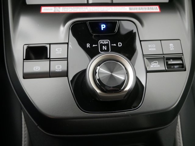 New 2027 Wind Chill Pearl with Midnight Black Metallic roof Toyota Limited image 30