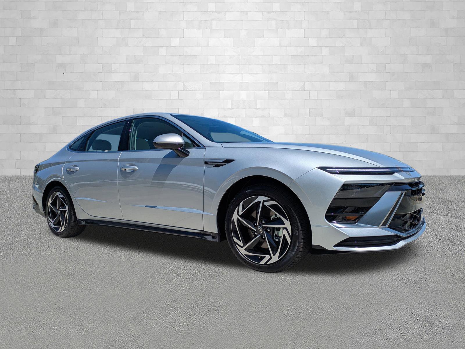 New 2026 Aero Silver Hyundai SEL Sport image 1